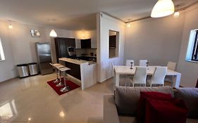 Superb 3 Bedroom Maisonette In Naxxar